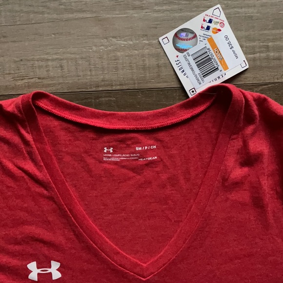 NWT Under Armour Boston Red Sox MLB Baseball V-Neck Red T-Shirt - Picture 5 of 5